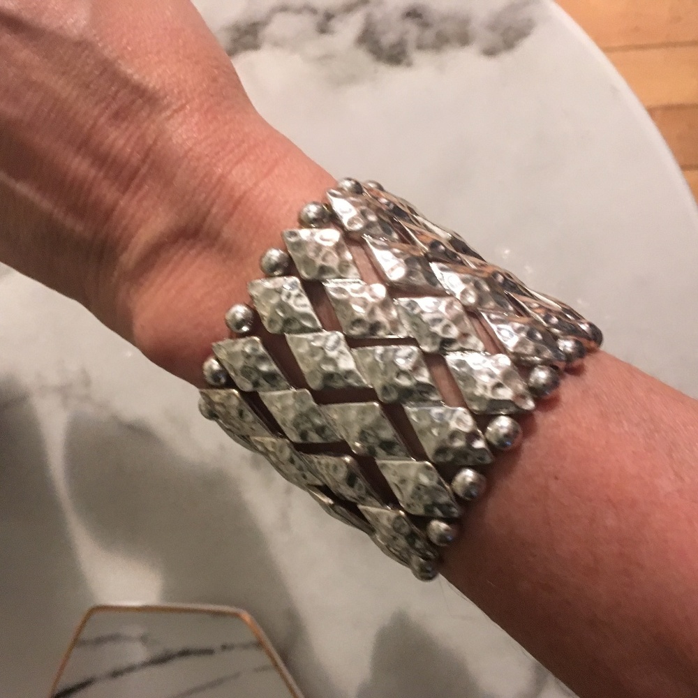 🌷SALE🌷Perfect Summer Silver Stretch Bracelet